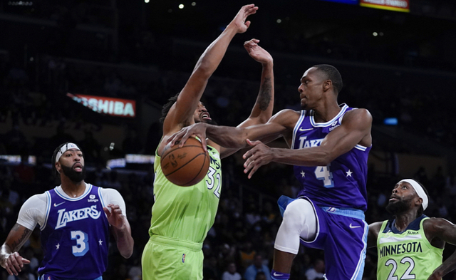 九游网站入口官网-风云突变上海海港国际比赛日状态回暖，中超版图或变，球迷炸锅，数据趋势出现新变化的简单介绍