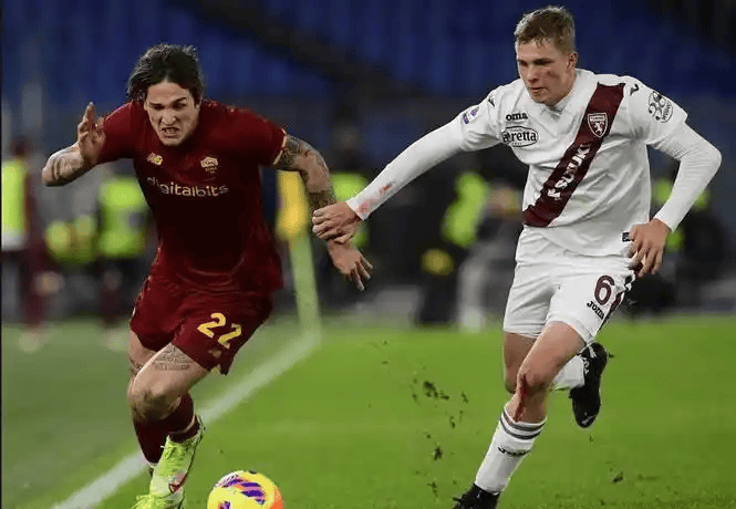 九游网页官网-关于今晚意甲焦点战，拉齐奥主帅复盘，引发热议，控场能力受关注的信息